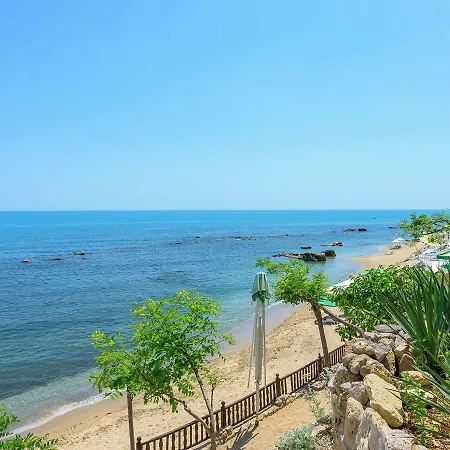 Morski Briag Отель 3*