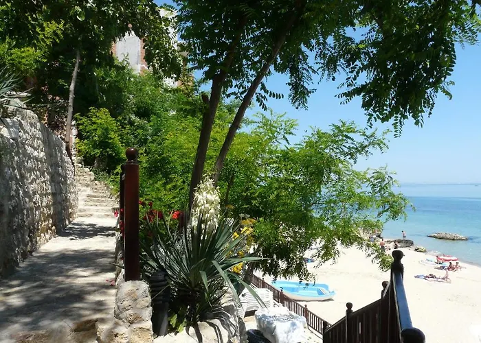 Morski Briag מלון 3*